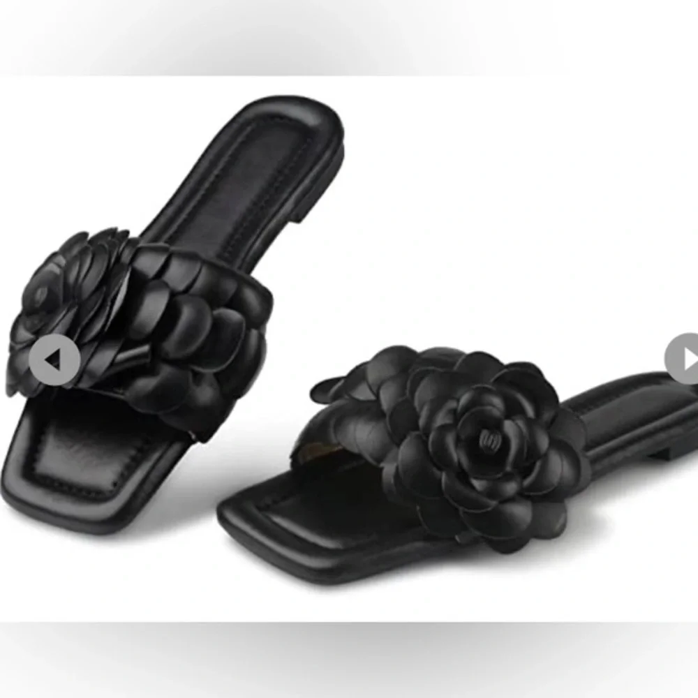 NWT Women’s Black Floral Petal Sandal Slides, Sz 7